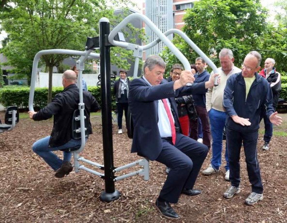 buiten fitness toestel